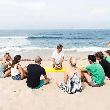 埃里塞拉舒尔冲浪旅馆