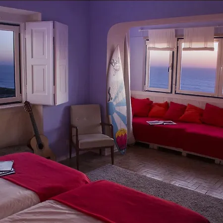 埃里塞拉舒尔冲浪旅馆 旅馆 *