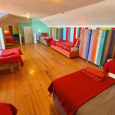 Chill In Surf House *