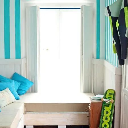 埃里塞拉舒尔冲浪旅馆 旅馆 *