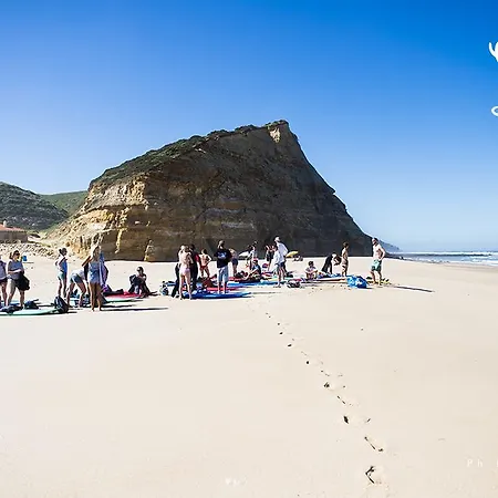 埃里塞拉舒尔冲浪旅馆 旅馆 *