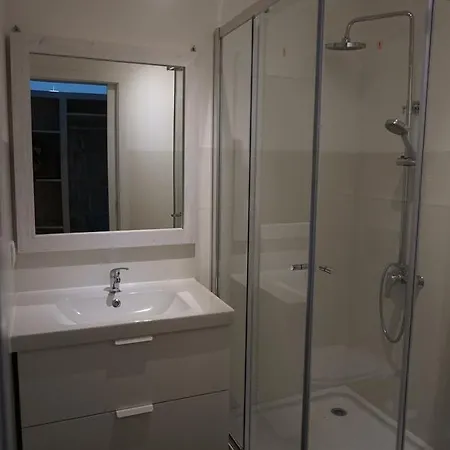 埃里塞拉舒尔冲浪旅馆 旅馆 埃里塞拉