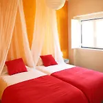 Chill In Surf House Hostel